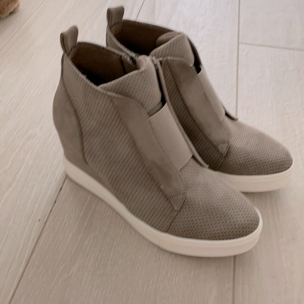 CCOCCI Wedge Sneakers, Neutral Gray 6-6.5 LIKE NEW